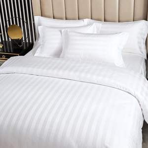 Ensemble de literie de luxe en gros pour hôtel draps blancs à rayures en coton 400TC avec housse de couette et taies d'oreiller pour hôtels - Product Image 4