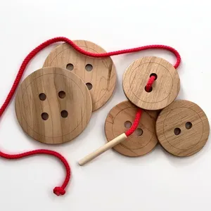 木制纽扣踩踏玩具2/4孔圆形蒙特梭利系带玩具