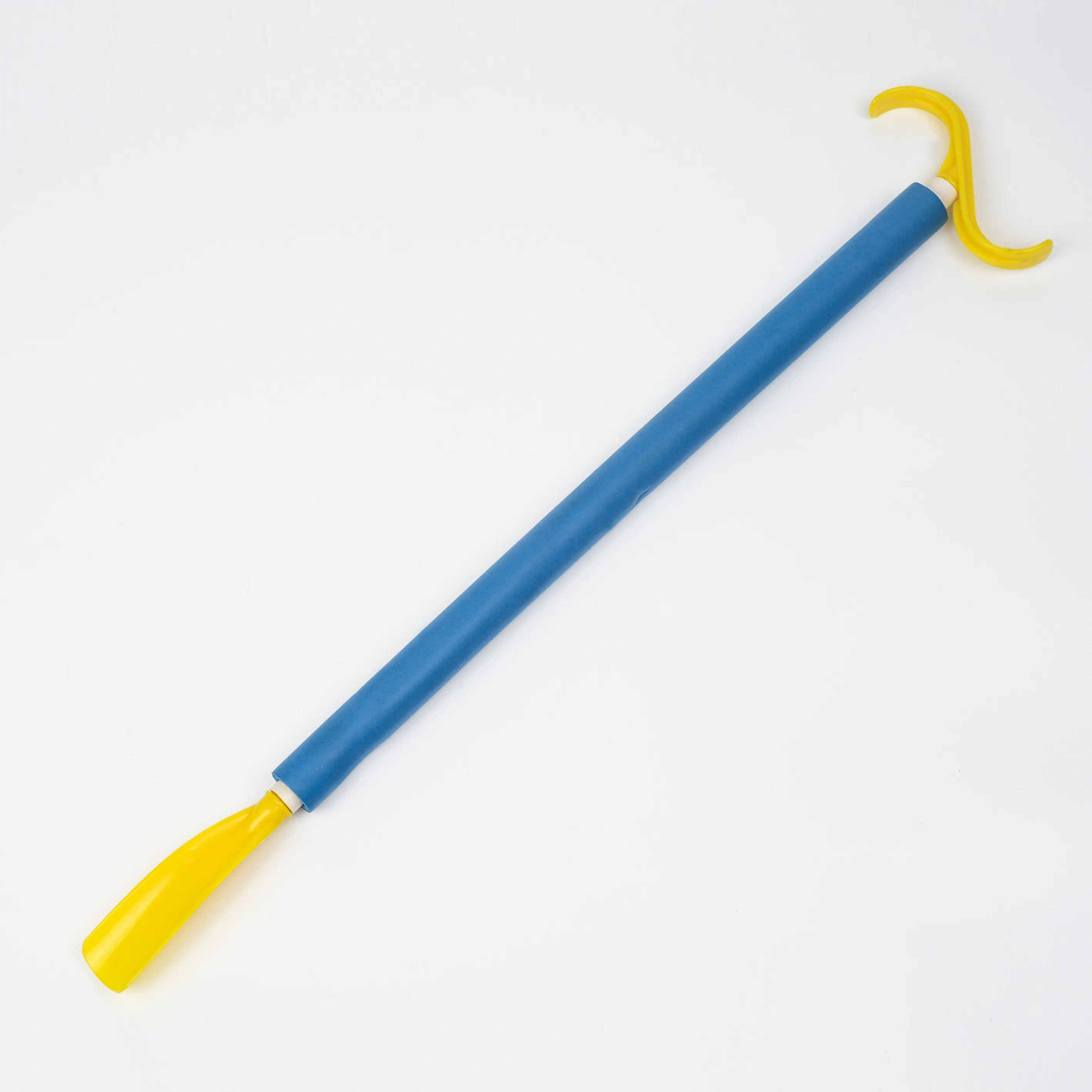 62cm long handle lIving alone elderly disabled dressing stick with shoe horn for the person with limited mobilit