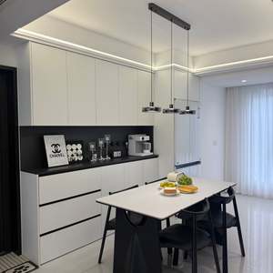 Buffet en bois massif sur mesure, mobilier de restaurant avec matériaux respectueux de l'environnement pour utilisation en buffet - Product Image 2