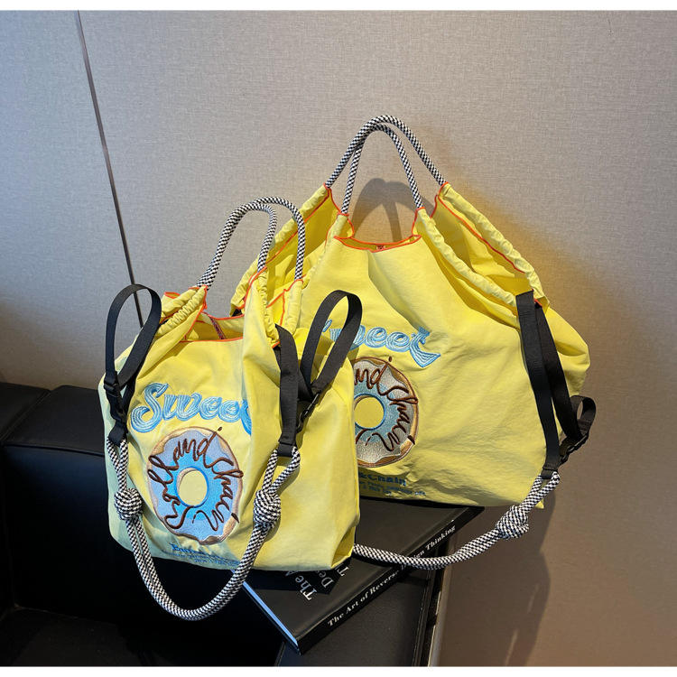 สีเหลือง