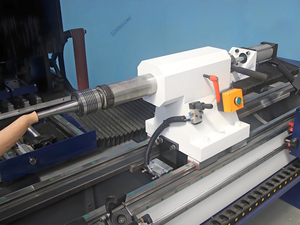 Tour à bois multifonctionnel CNC d'usine avec broche à 4 têtes pour tournage et gravure du bois - Product Image 3