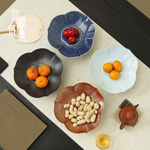 Plateau à fruits haut en céramique de style chinois, forme irrégulière, sur pied, pour le thé, les collations et l'usage domestique - Product Image 3