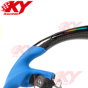 Accessoires de voiture pour Toyota Tacoma Volant de voiture en fibre de carbone LED pour Camry SE Corolla LE RAV4 Supra 86 Highlander Runner - Product Image 2