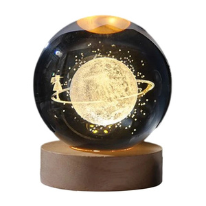 Ever Bright USB Chaud En Bois Forme Ronde Jupiter Système Solaire Planète Lune Nébuleuse Saturne Cristal Led Lampe Base Led Lumière - Product Image 1
