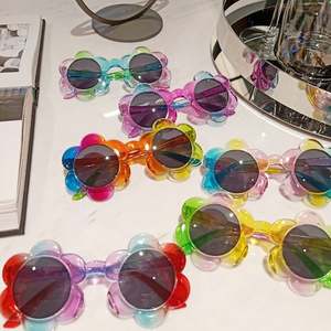 Gafas de Sol Redondas de Moda para Niños y Niñas, Coloridas, con Forma de Flor de Gelatina, para Fiestas, 2022 - Product Image 2