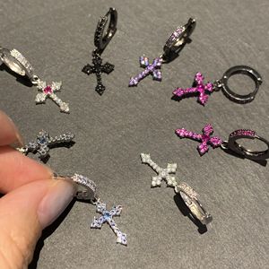 Pendientes de Plata de Ley S925 con Cruz de Diamantes, Unisex, Elegantes, de Alta Gama, con Clip, Personalizados, Modernos y Atractivos - Product Image 1