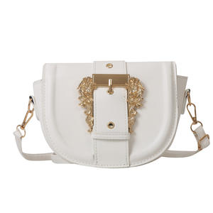 रिटेलर के लिए फैशन सामान