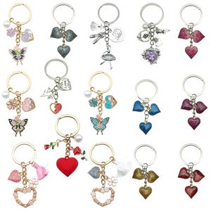 Creative butterfly Heart-shaped Metal <b>Keychain</b> Valentine's Day Gift Bag Decoration Pendant Fashion Boutique Pendant - Product Image 1