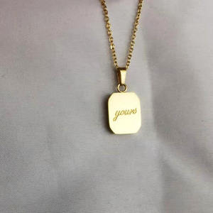 Collar de acero inoxidable personalizado Unisex, grabado geométrico, logotipo, chapado en oro, octagonal - Product Image 6