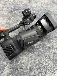 Caméra de <span class=keywords><strong>conférence</strong></span> Sony FDR-AX1E 4K avec <span class=keywords><strong>zoom</strong></span> 10x, 90% neuve - Product Image 3