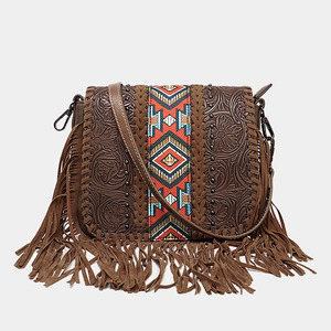 Venta al por mayor bolsos de borla occidental bohemio étnico Vintage tejido azteca en relieve Pu vaca estampado Pu cuero bandolera - Product Image 1