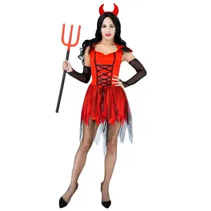 女式红色魔鬼连衣裙与号角万圣节派对造型美丽的魔鬼服装