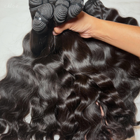 Lots de Cheveux Humains Bruts Bouclés en Gros – Cheveux Indiens Bruts Alignés dans le Sens de la Cuticule – Cheveux Indiens Bouclés Non Traités