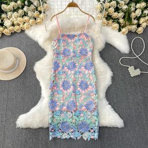 Elegante Abito Lungo Estivo <span class=keywords><strong>da</strong></span> <span class=keywords><strong>Donna</strong></span> in Pizzo Traforato con Spalline Sottili, Vestito a Sottoveste a Vita Alta Slim Fit per Vacanze o Abito <span class=keywords><strong>da</strong></span> Sposa - Product Image 1