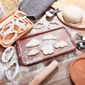 Lot de 5 moules à embosser 3D en forme de nuage, emporte-pièces pour pâtisserie, fondant, biscuits, outils de décoration de gâteaux en sucre - Product Image 2