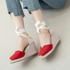 Nouvelles sandales compensées en toile <span class=keywords><strong>rouge</strong></span> pour femme, style <span class=keywords><strong>espadrille</strong></span>, à bout fermé, avec détail en V, lacets et bride cheville, plateforme tressée, chaussures d'été - Product Image 2