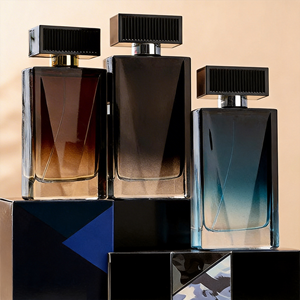 Profumo Unisex da 100ml con Fragranza Fresca e Note Legnose, Lunga Durata - Product Image 4