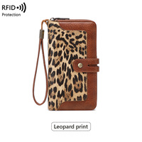 Dompet Panjang Kulit Wanita dengan Ritsleting, Multi-Kartu, Tempat Kartu, Organizer, Tali Pergelangan Tangan, Motif Leopard Ringan