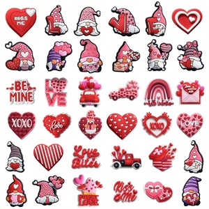 Accesorios de PVC Rojo Personalizados al por Mayor, Dijes de Goma Suave para Zapatos, Decoraciones Unisex para Adultos, Dijes para Zuecos del Día de San Valentín, Marca <span class=keywords><strong>Lilu</strong></span> - Product Image 4