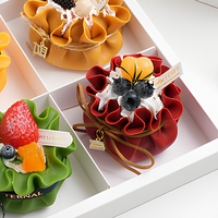 Boîte à gâteau en papier kraft de qualité alimentaire à 4 compartiments avec poignée, pelliculage brillant et impression offset dorée
