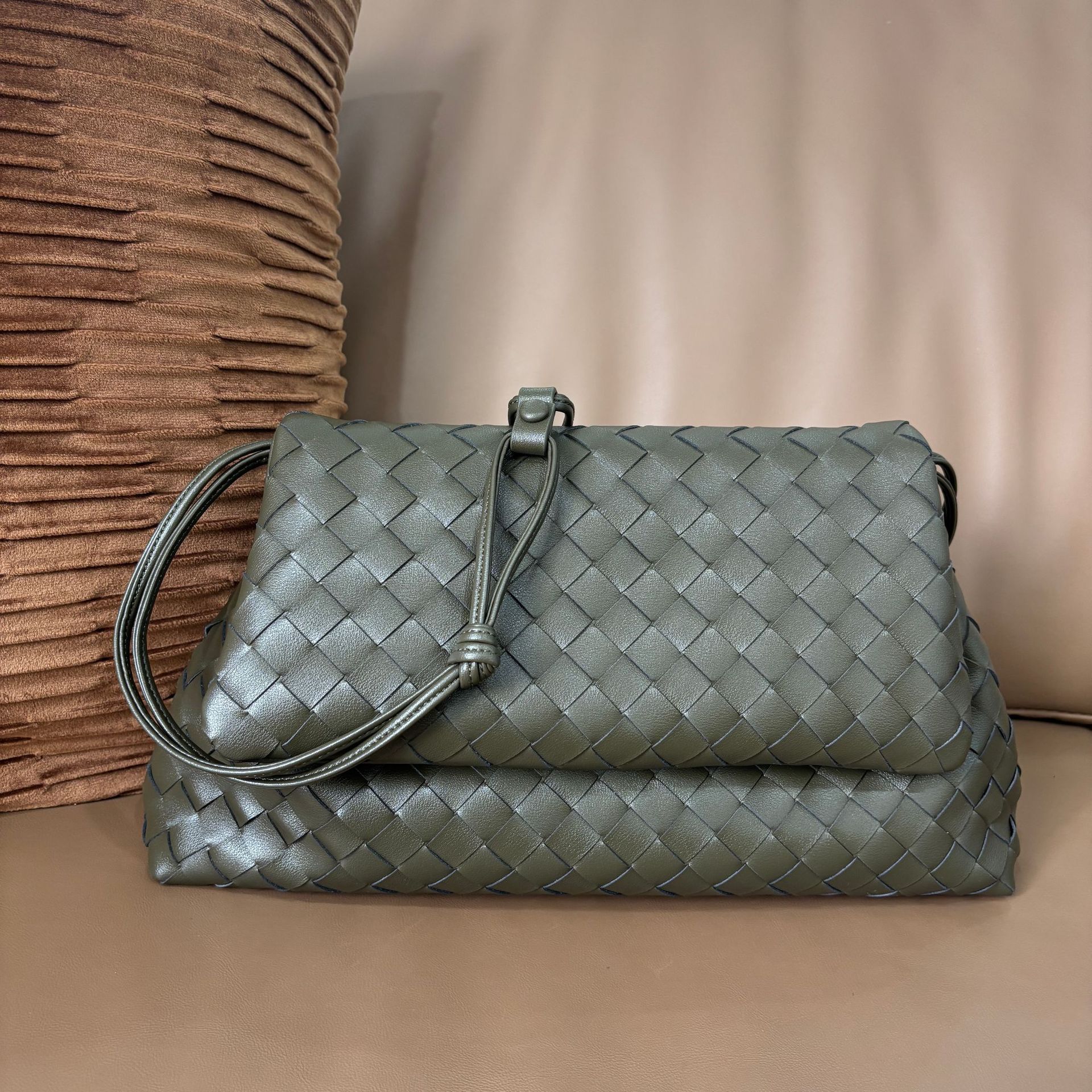 Deep green-33*6*20cm