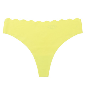 Slip a perizoma tinta unita con bordo superiore ondulato, adatti a giovani donne e amanti della moda - Product Image 1