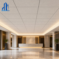Plaque de plafond suspendu en aluminium ignifuge 600x600mm à clipser, fabriquée en Chine, pour systèmes de plafonds suspendus de bureaux, écoles et hôpitaux