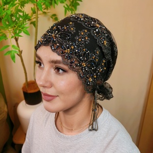 Voile islamique haut de gamme 2025 en forme de queue de poisson, brodé de dentelle, orné de perles décoratives scintillantes et de pompons - Product Image 2