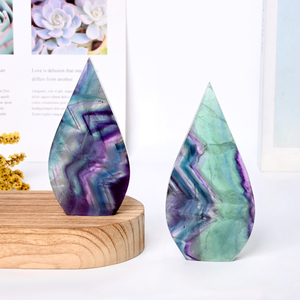 Vente en gros de pierres de guérison en fluorite arc-en-ciel naturelle sculptée en forme de flamme pour la décoration - Product Image 2
