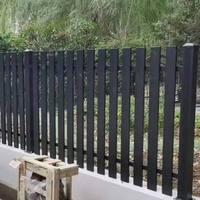 Pagar Piket Tubular Vertikal Aluminium Modern Berlapis Bubuk Hitam untuk Privasi dan Keamanan, Ukuran Kustom untuk Villa, Rumah, dan Taman