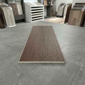 Plancher en vinyle rigide de luxe imperméable en SPC imitation chêne moderne - Product Image 3