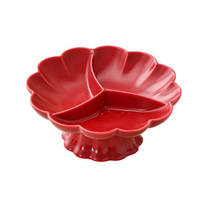 Plato de cerámica rojo con forma de flor y divisiones para aperitivos de boda, frutas secas, dulces, estilo chino moderno. - Product Image 5