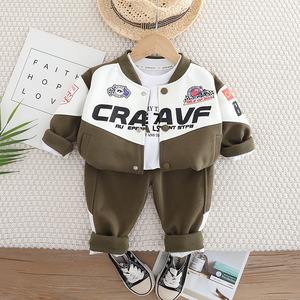 Conjunto de tres piezas deportivo para bebé, conjunto de tres piezas con pantalones de manga larga y cuello redondo a juego para niños, primavera 2025 al por mayor