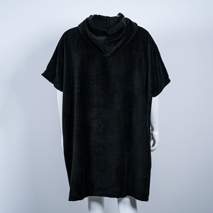 Alta calidad 100% algodón altamente absorbente playa piscina <span class=keywords><strong>poncho</strong></span> toalla personalizado negro bordado logotipo <span class=keywords><strong>con</strong></span> <span class=keywords><strong>capucha</strong></span> playa <span class=keywords><strong>poncho</strong></span> - Product Image 2