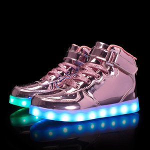 Chaussures de skateboard à éclairage LED pour filles et garçons baskets mode lampe de poche rose pour enfants chaussures de <span class=keywords><strong>basket</strong></span>-ball USB pour enfants - Product Image 3