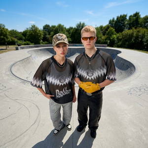 Maillot de football à col en V imprimé numériquement à manches courtes pour l'été 2026, T-shirt de couple de marque originale de mode urbaine - Product Image 1