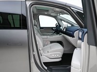 Leapmotor D99 Tendance : Monospace Familial Haute Performance à Grande Autonomie pour Toutes Situations