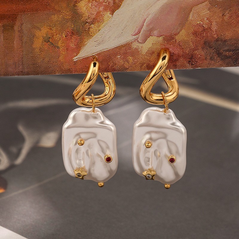 Natural Mother of pearl Lucky Eight