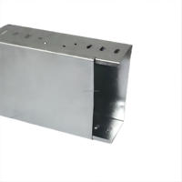 Cheminées et goulottes de câblage ventilées en acier galvanisé et alliage d'aluminium pour installations électriques industrielles