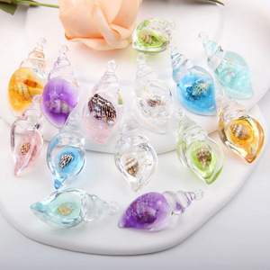 Colgantes de Concha de Caracol Acrílicos Rojos Brillantes, Accesorios Luminosos para Joyería DIY, Llaveros, Bolsos, Pendientes, Verano 2024 - Product Image 1