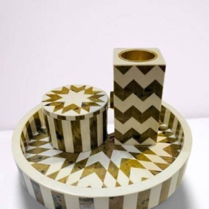 Boîte à bijoux ornée artisanale en incrustation d'os en finition en bois pour le stockage décoratif de bijoux et d'objets de valeur fournisseur indien - Product Image 4