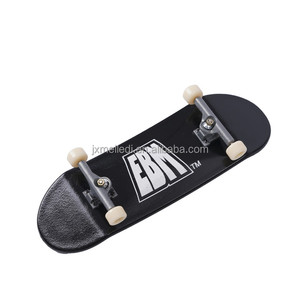 Monopatín de Dedo Completo de Plástico de 32 mm al por Mayor, Mini Monopatín de Dedo Educativo de Moda para Niños - Product Image 3