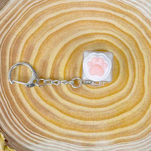 Personalisierte Acryl-Fisch-Stein-Schere-Papier-Katze-Tastenkappe Leuchtende Acryl-Stressabbau-Anime-Spielzeug-Geschenk-Grab-Schlüsselanhänger-Anhänger - Product Image 6