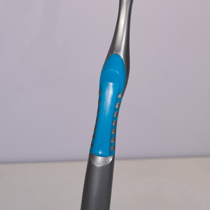 Spazzolino manuale Extra pulito per adulti con setole in Nylon medio nuovo spazzolino per uso domestico