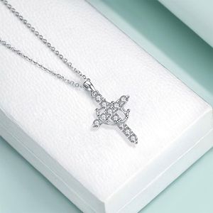 Kalung liontin salib mahkota tembaga, kalung Stainless Steel berlapis emas dapat diputar untuk wanita dan pria - Product Image 3