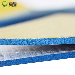 Aislamiento Térmico QIYAO con Barrera Radiante, Lámina de Aluminio Resistente al Calor, Aislamiento para Pisos y Techos con Espuma XPE - Product Image 5