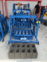Machine Manuelle à Briques de Béton KX2-45, Produisant des Blocs Creux à Trois Trous de 400x120x200mm (Longueur, Largeur et Hauteur)