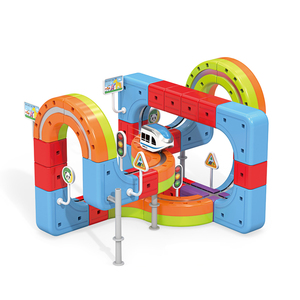 129 pièces DIY B/O Ensemble de circuit de voitures à piles à assembler en gros pour enfants - Product Image 1