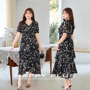 รันฉีชุดเดรสชีฟองพิมพ์ลายผีเสื้อสีดำคอวีระบายเอ-ไลน์ชุดเดรสผู้หญิงขนาดพลัส - Product Image 2